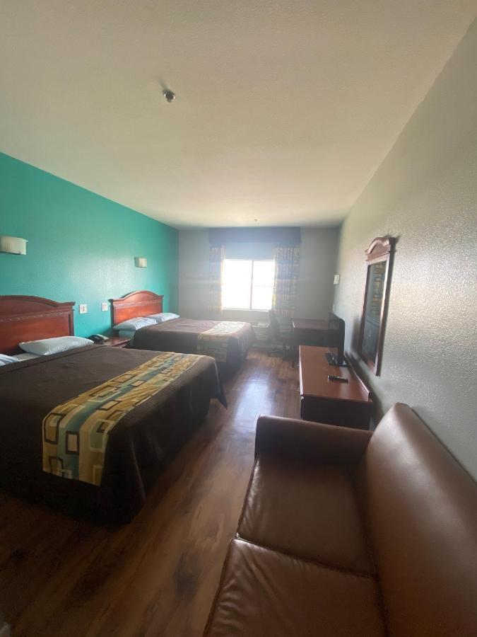 Tropicana Inn And Suites Dallas Buitenkant foto