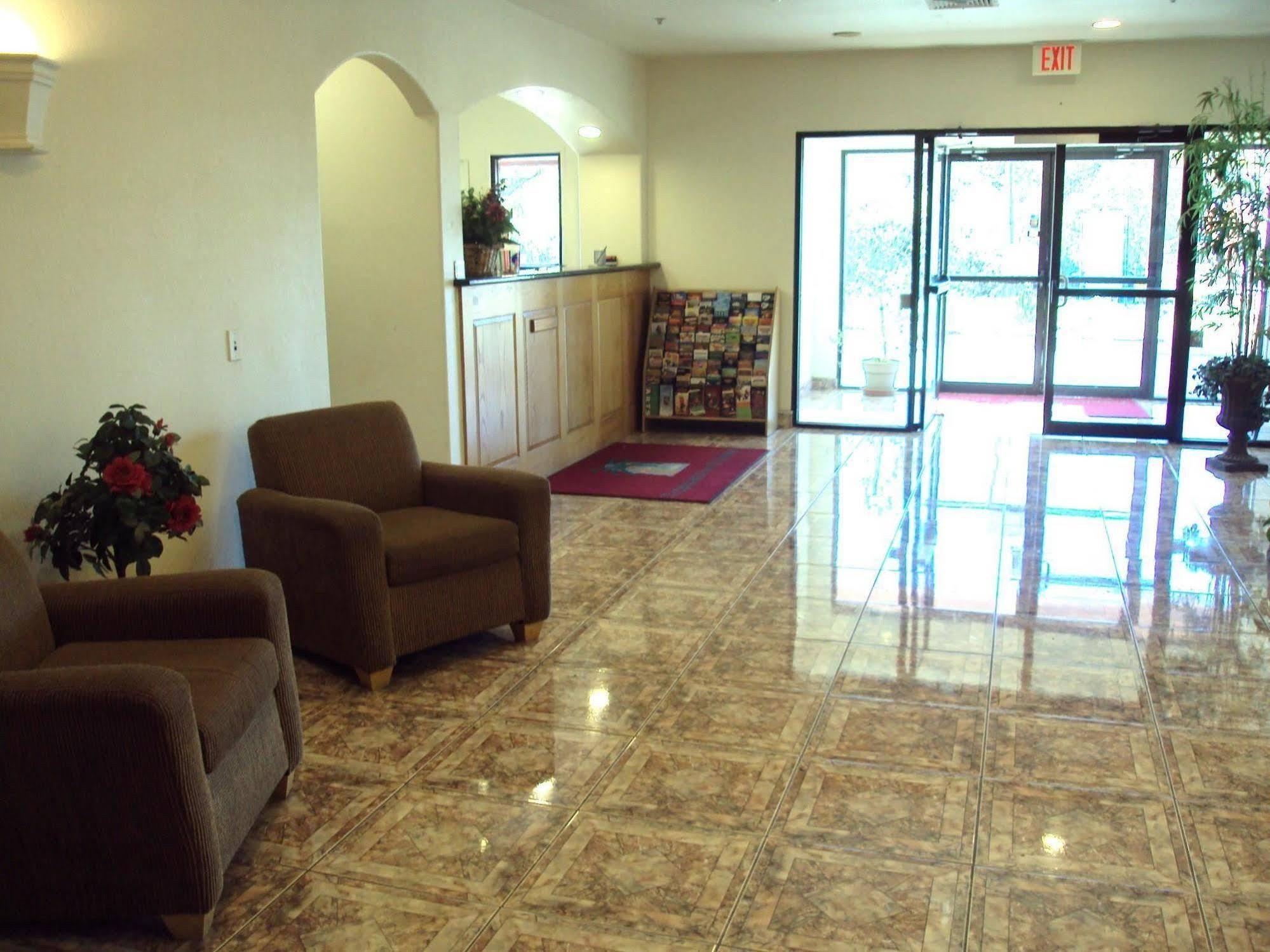 Tropicana Inn And Suites Dallas Buitenkant foto