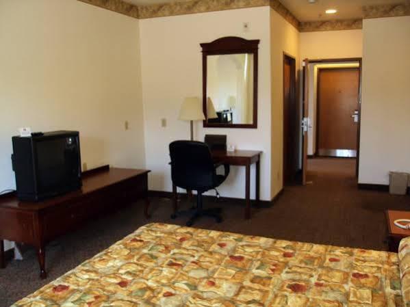 Tropicana Inn And Suites Dallas Buitenkant foto
