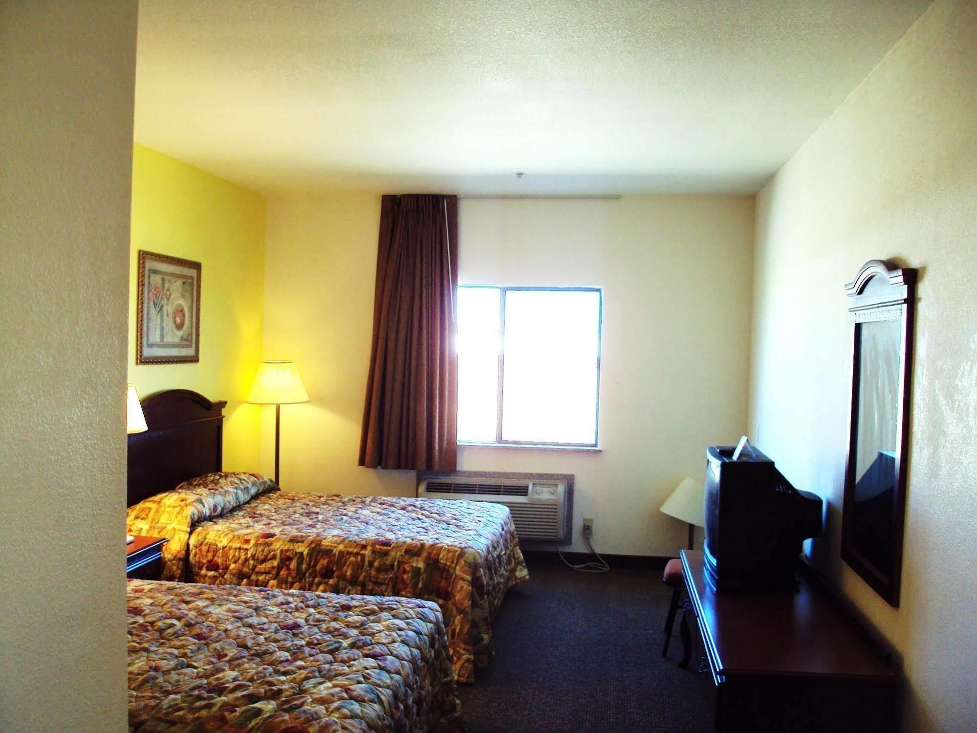 Tropicana Inn And Suites Dallas Buitenkant foto