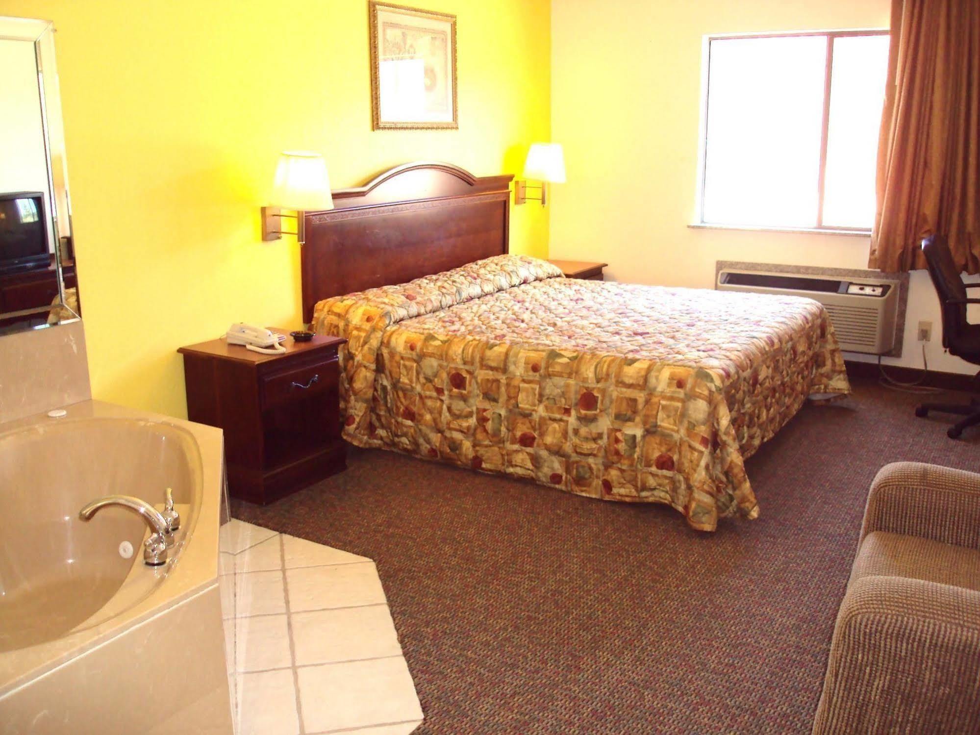 Tropicana Inn And Suites Dallas Buitenkant foto