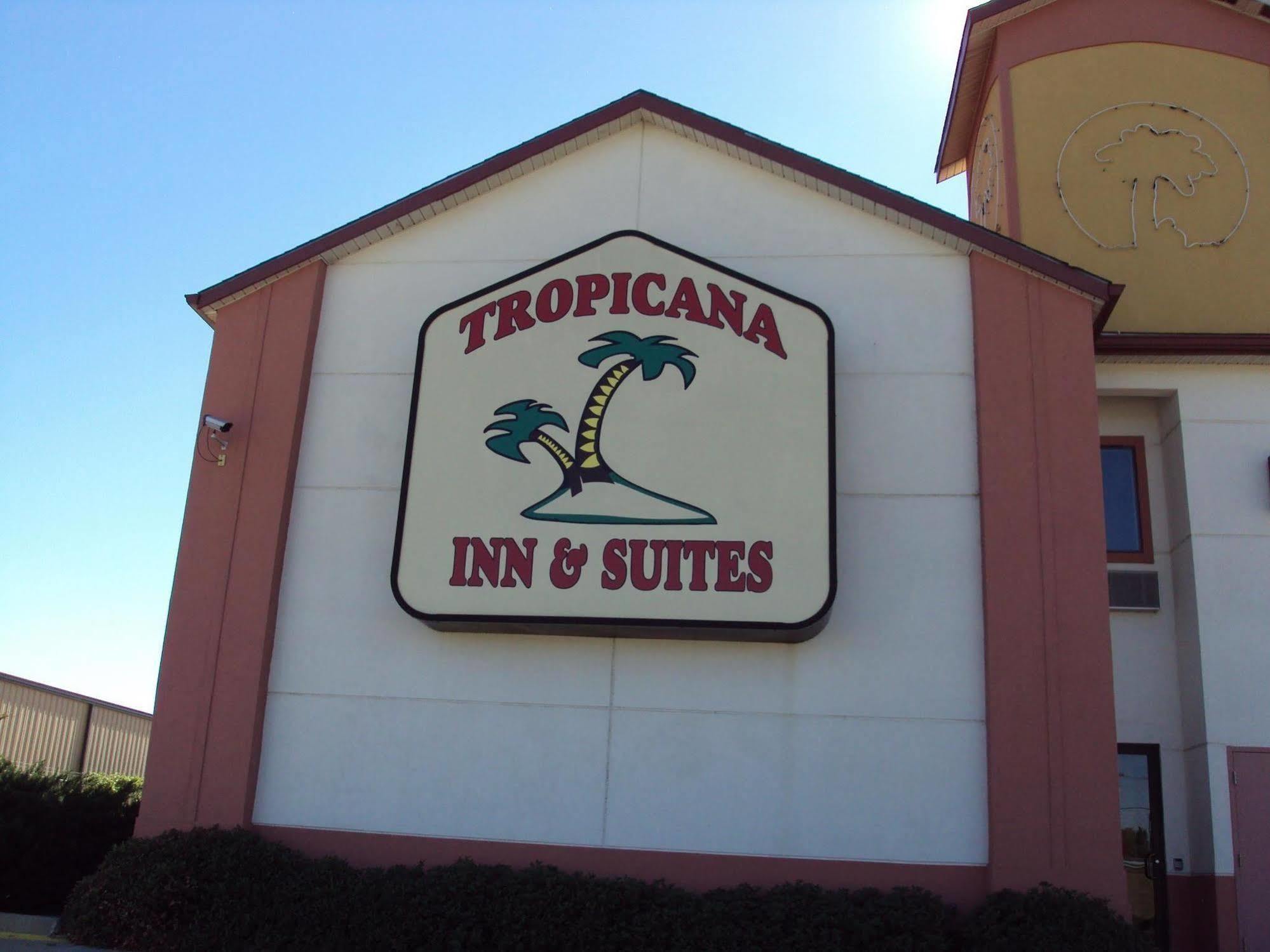 Tropicana Inn And Suites Dallas Buitenkant foto